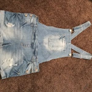 Short overalls